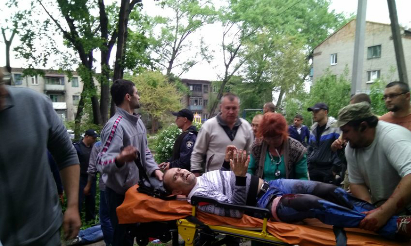 Националисты из Днепропетровской области прострелили ноги таксисту, отказавшемуся ответить на приветствие «Слава Украине» 