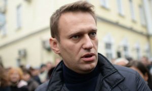 С Навального и других фигурантов дела по 