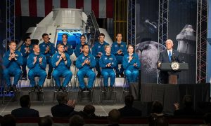 Первые 12 астронавтов для полетов на Луну и Марс названы в США