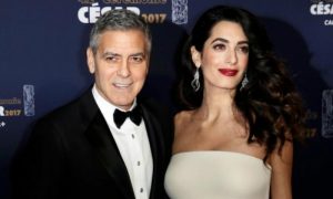 Джордж Клуни назвал имена новорожденных сына и дочери