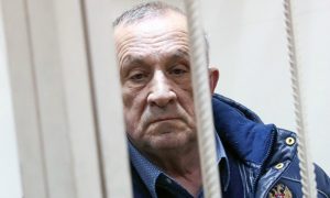 Суд арестовал 7 квартир в Москве обвиненного в коррупции экс-главы Удмуртии