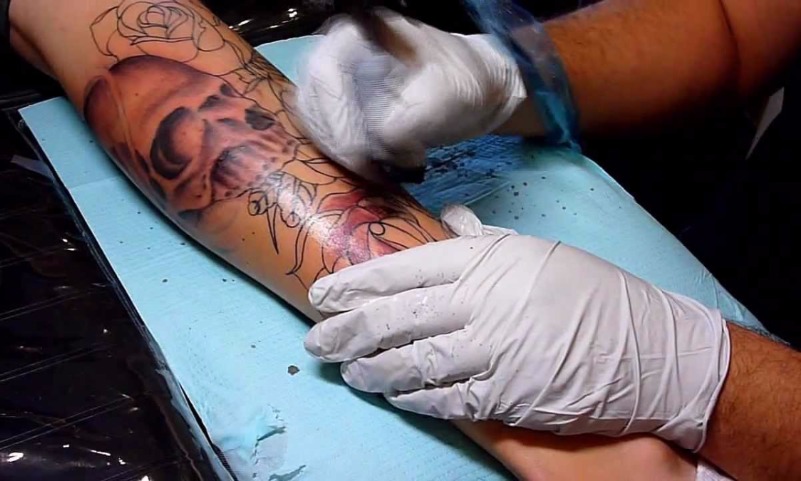 Ученые сделали сенсационное открытие о пользе татуировок для человека 