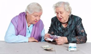 Пенсионерам пообещали ежегодную прибавку в 10 тысяч рублей