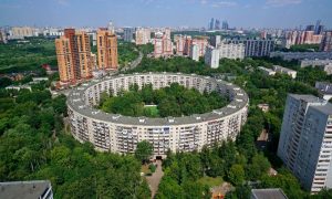 Эксперты назвали сроки, в течение которых можно накопить на жилье в Москве