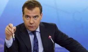 Медведев: В Белом доме процветает воровство ручек