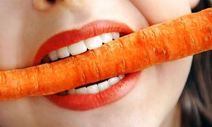 Дочь ульяновского депутата надругалась из ревности над подругой с помощью моркови
