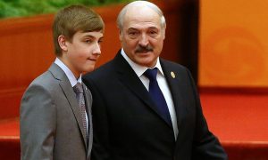 Коля Лукашенко захотел пострелять, и глава КГБ привез ему винтовки