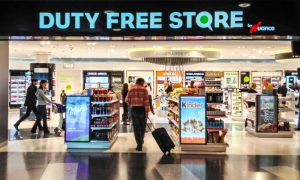 Авиакомпании вынуждают россиян платить за алкоголь из Duty free дважды