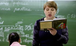 Учителей из 15 регионов России проверят на знание математики и русского языка