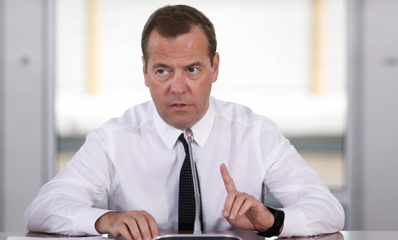 Медведев поклялся не трогать честных налогоплательщиков 