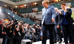 Ангела Меркель обещает Германии остаться канцлером