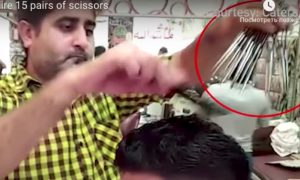 Ловкость рук: 15 ножниц одновременно использует уникальный парикмахер