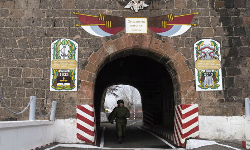 Военнослужащий с российской базы в Армении случайно застрелил сослуживца 