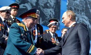 По поручению Путина пенсии для военных проиндексируют с 1 января