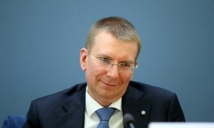 Захарова высмеяла латвийского министра, увидевшего 