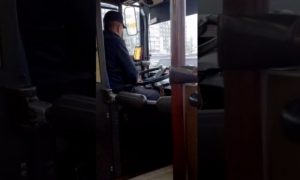 Водитель городского автобуса 