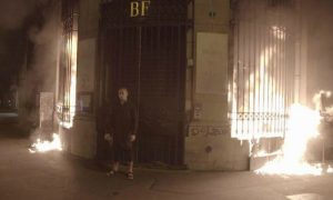 Сбежавший в Париж Павленский поджег Банк Франции