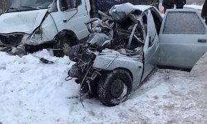 Пять человек погибли на шоссе в Смоленской области