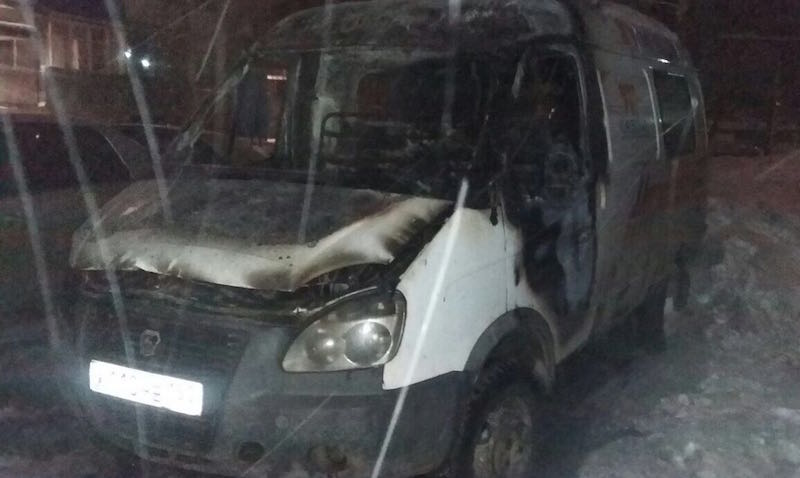 Четыре автомобиля сожгли в Самаре сотрудникам коммунальной компании после угроз «с приветом» от конкурентов 