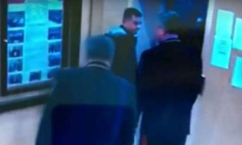 «Не пропустил в лифт»: следователь получил выговор за неуважение к генералам 