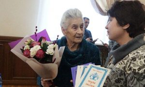500 тыс. руб. собрали бабушке, продающей сказки ради внучки