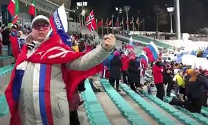 У вице-чемпионки Олимпиады попытались отобрать  Знамя Победы в Пхёнчхане
