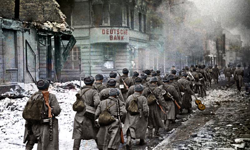 Календарь: 16 апреля - Советские войска начали наступление на Берлин Календарь: 16 апреля - Советские войска начали наступление на Берлин