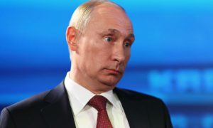 Страшные люди эти банкиры: со счета Путина списали 104 тыс рублей