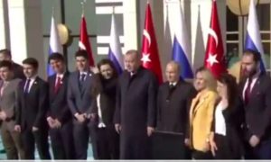 Почему у Путина три девушки, а у Эрдогана ни одной? - фотосъемка стала шуткой