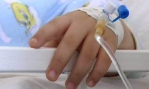 В Челябинской больнице отказались помогать малышу, попавшему в ДТП