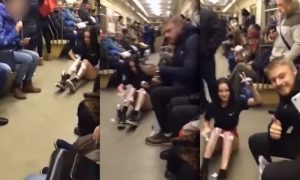 Студентки брили ноги в метро и поплатились за это