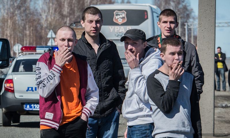 На улицы России вернулись молодежные группировки 