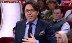 «Мы на федеральном канале!»: Малахов пристыдил Боню за мат в прямом эфире