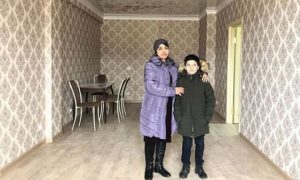9-летний школьник получил от мэрии квартиру за помощь маме-дворнику