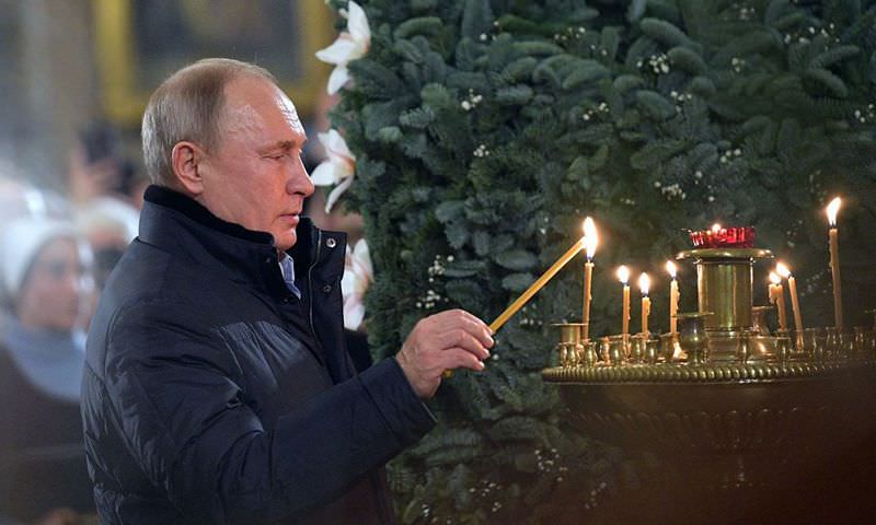 Путин поздравил православных христиан с Рождеством 