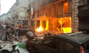 В центре Парижа произошел мощный взрыв
