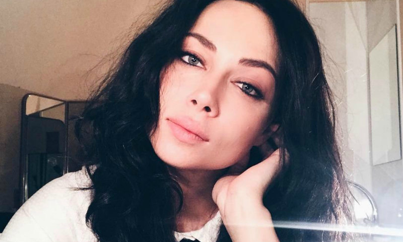 «Меня били, я злилась. Я злилась - они еще сильнее били»: Самбурская о родителях «Меня били, я злилась. Я злилась - они еще сильнее били»: Самбурская о родителях