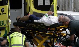 В мечетях Новой Зеландии террористы расстреляли 40 человек