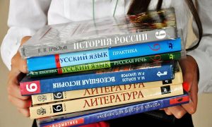 В России учебники будут проверять на наличие неуважительной информации о власти, стране