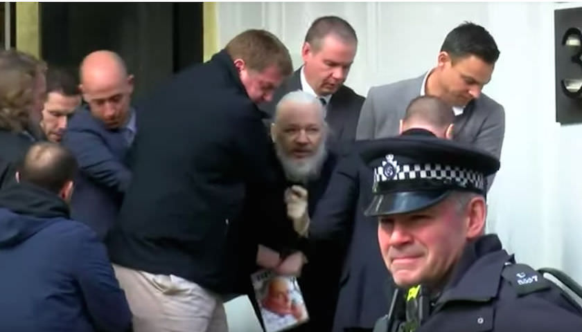 Британская полиция арестовала Джулиана Ассанжа 