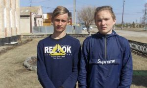 В Челябинской области подростки вытащили из огня шестерых детей