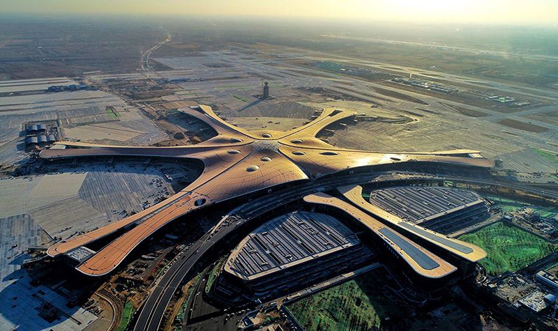 В Китае построили крупнейший в мире аэропорт 