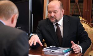 Еще одному губернатору предрекли отставку. Политологи утверждают – он «бросает тень» на федеральный центр
