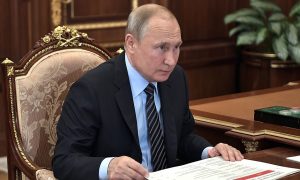 Путин посоветовал чиновникам работать 