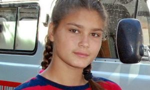 14-летняя школьница из Починка помогла вытащить мужчину из воды