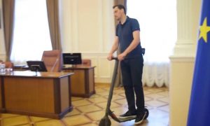 Это не шоу: новый премьер-министр Украины запретил пускать журналистов на заседания