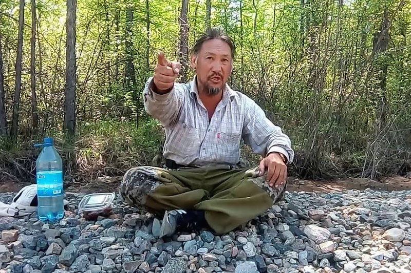 Полиция задержала якутского шамана, шедшего в Москву 