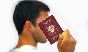 «Для европейских чудаков»: российские паспорта будут «продавать» иностранцам