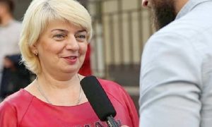 Учительница заслонила собой детей от наркомана с ножом