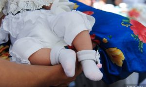 На Урале умер грудной ребенок, оставленный один в машине